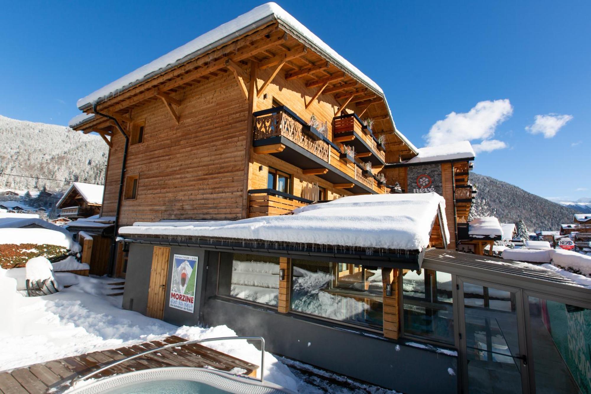 Hotel Neve Morzine Bagian luar foto